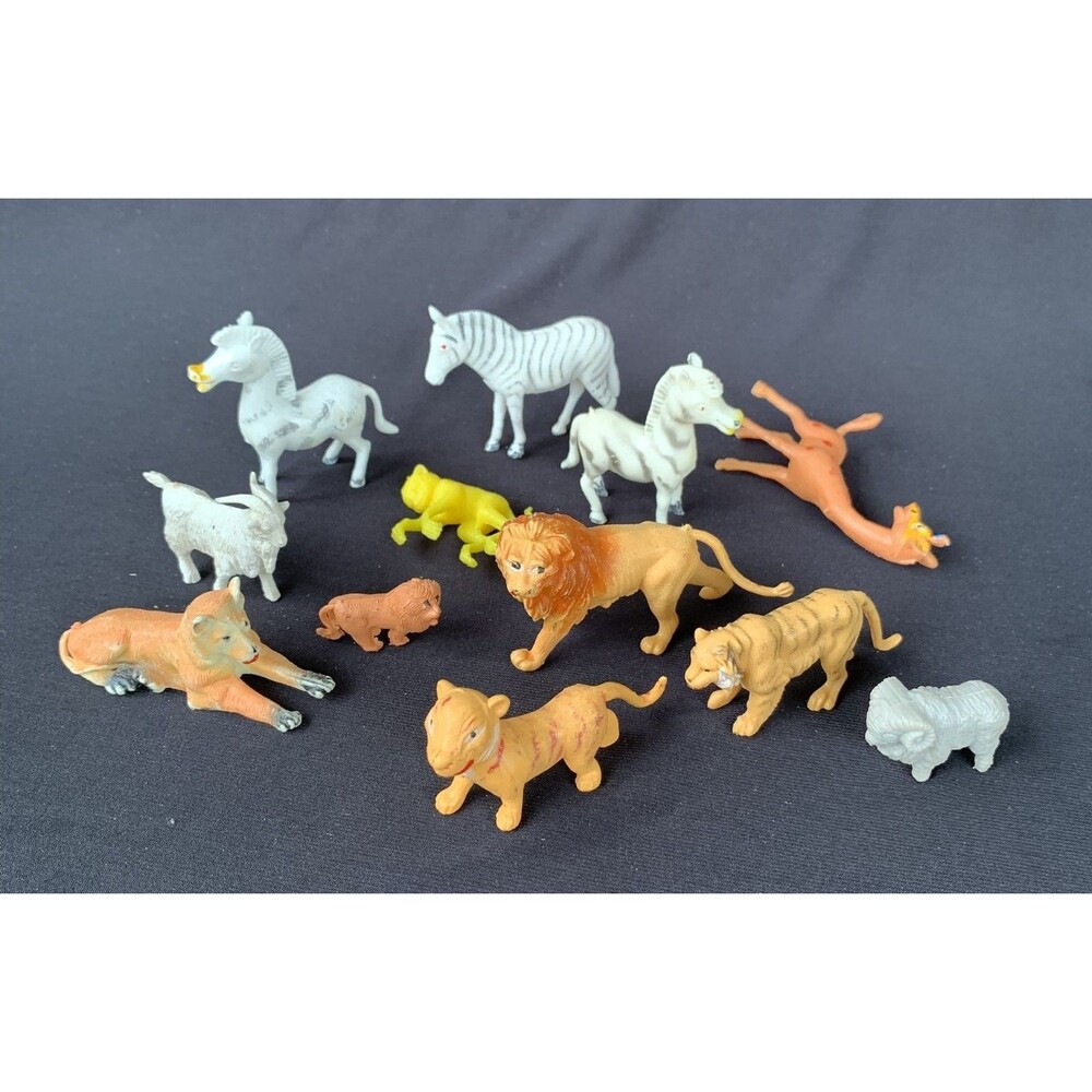12 Vintage Plastic Safari Animals Lions Tigers Zebras Giraffe Ram Hong Kong